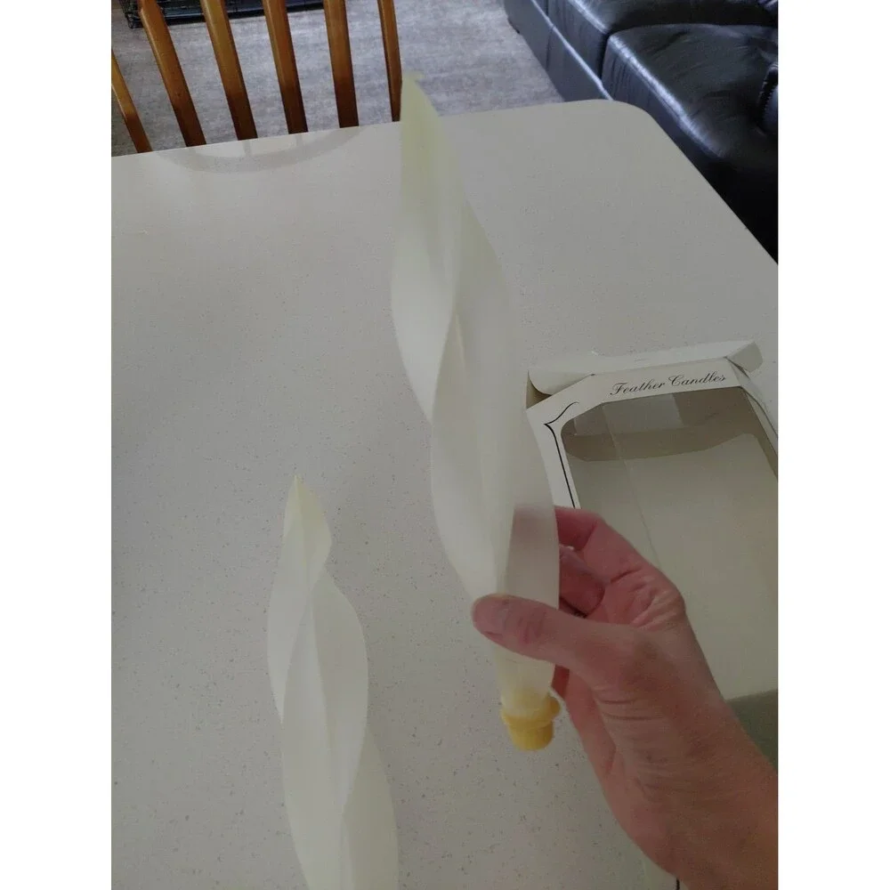 Unbranded feather candles